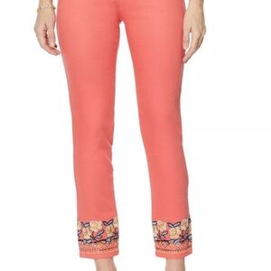 NWTS DIANE GILMAN EMBROIDERED JEANS